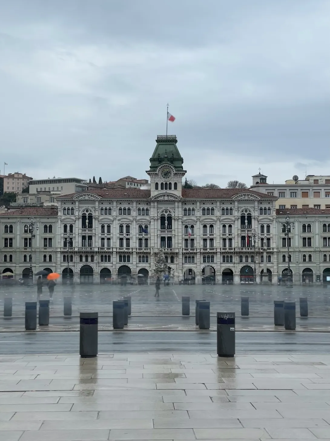 Municipio di treste su piazza unita